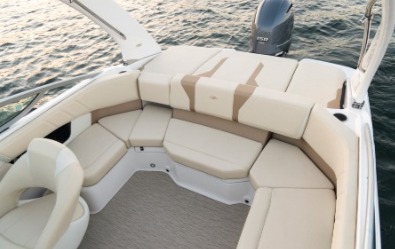 Regal 21 OBX, layout