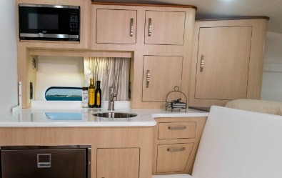 Regal 33 Express, galley