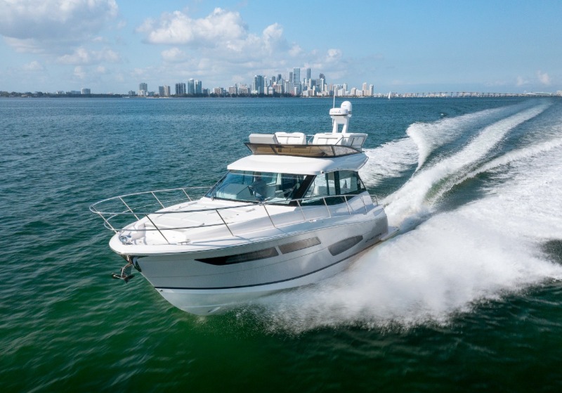 Discover Regal 38 Fly