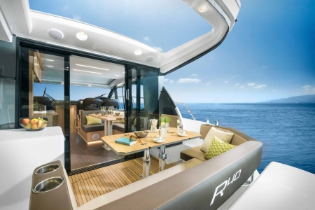 bavaria r40 coupe new boat for sale - clipper marine uk image 3