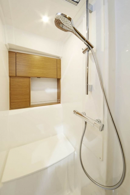 bavaria s45 coupe new boat for sale - clipper marine uk image 8