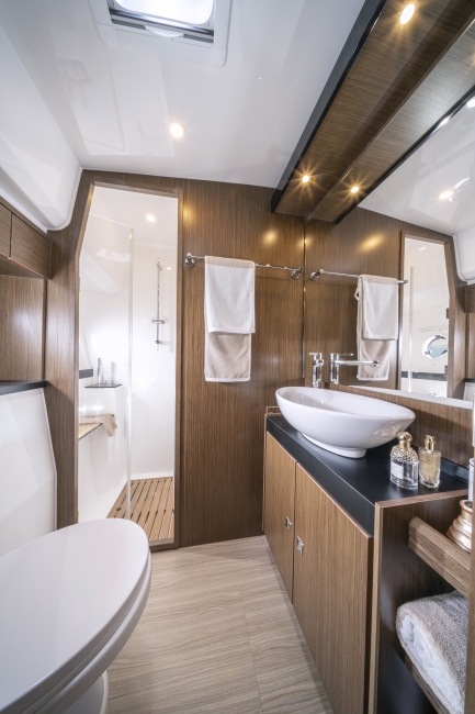 bavaria virtess 420 fly new boat for sale image 5