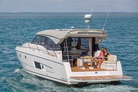 bavaria virtess 420 coupe new boat for sale - clipper marine uk image 8