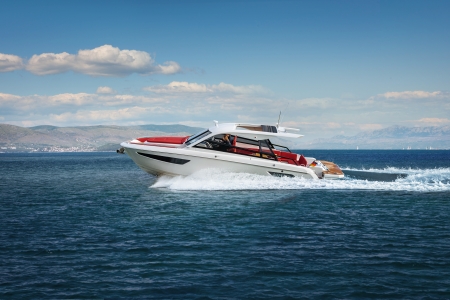 bavaria vida 33 new boats for sale - clipper marine uk image 2