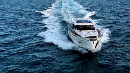greenline 48 coupe new boat for sale - clipper marine uk image 4