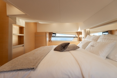 greenline 45 coupe new boat for sale - clipper marine uk image 2