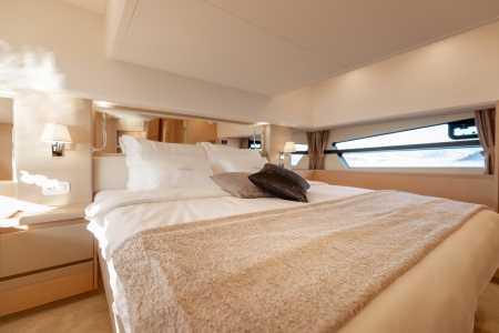 greenline 45 coupe new boat for sale - clipper marine uk image 3