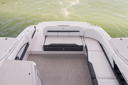 regal 3300 new boat for sale - clipper marine uk image 5