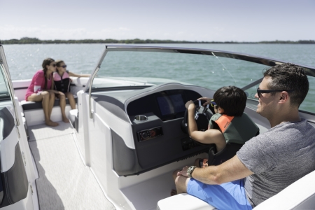 regal 3300 new boat for sale - clipper marine uk image 2