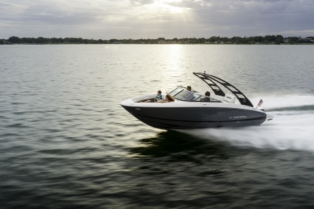 regal ls4 new boat for sale - clipper marine uk image 3