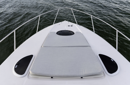 regal 33 express new boat for sale - clipper marine uk image 7