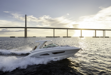 regal 33 express new boat for sale - clipper marine uk image 4