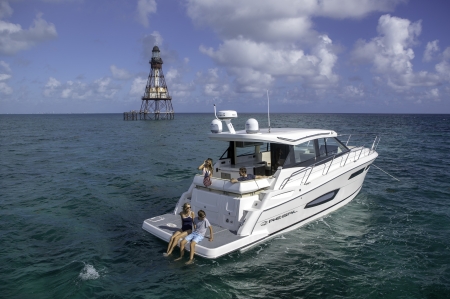 regal 38 grande coupe new boat for sale - clipper marine uk image 4