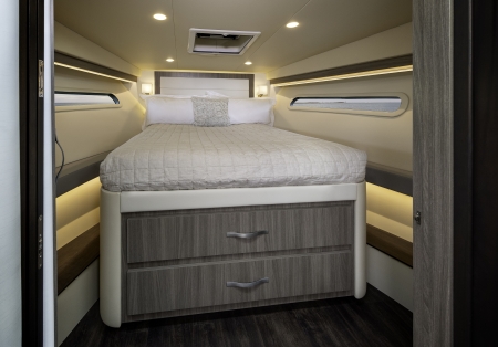 regal 38 xo new boat for sale - clipper marine uk image 10