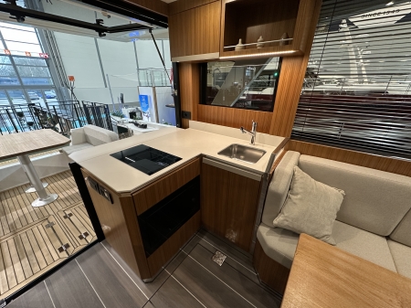 greenline 42 new boat for sale - clipper marine uk image 3