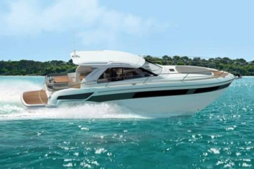 New Sport 400 debuts at London Boat Show