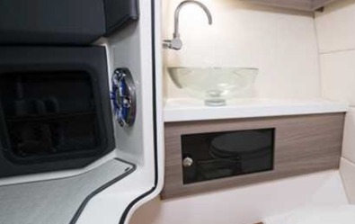 Enclosed Full-Size Head