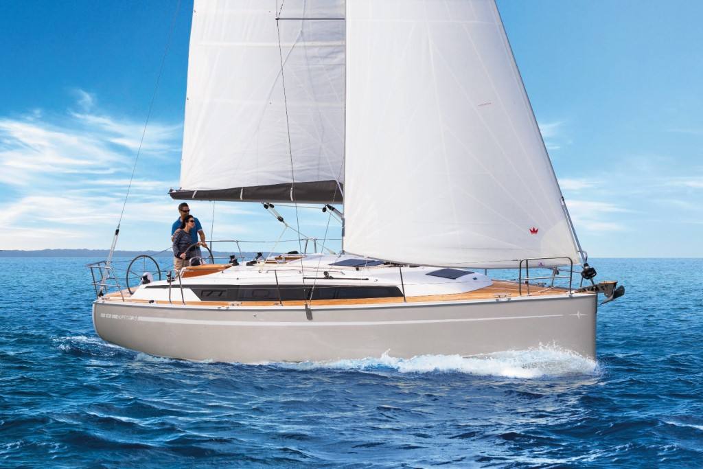 Bavaria CRUISER 37
