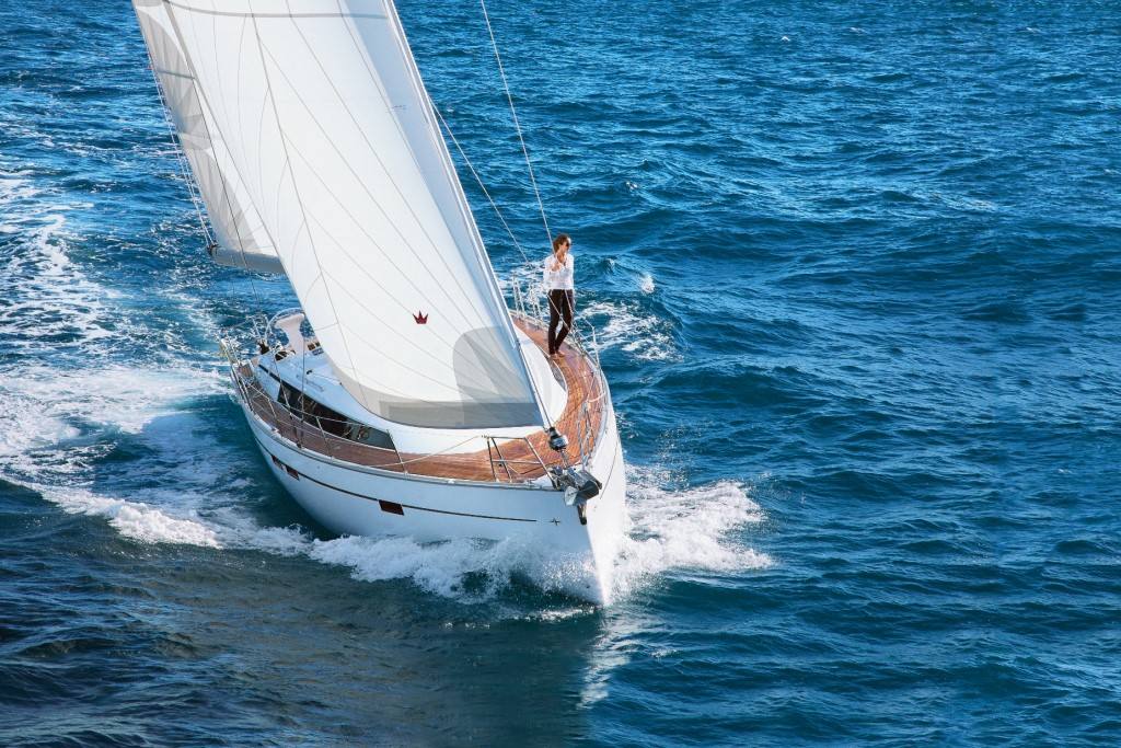 Bavaria CRUISER 37