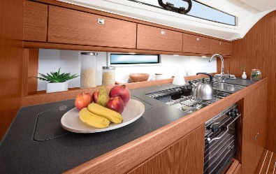 BAVARIA CRUISER 41, design