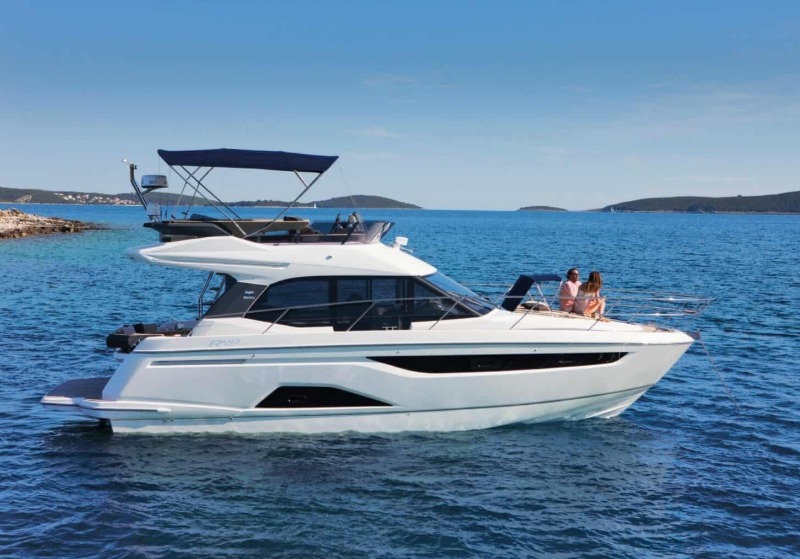 Discover Bavaria R40 FLY