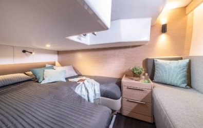 Bavaria S33 HT, aft cabin