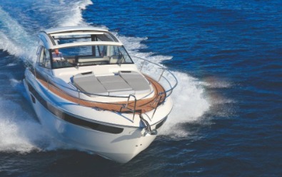 Bavaria S45 COUPE on the water