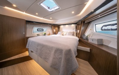 Bavaria VIRTESS 420 FLY, owner's cabin